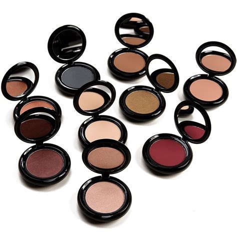 marc jacobs eyeshadow singles.